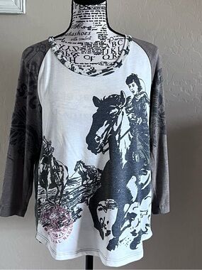 White & Gray Graphic 3/4  Sleeve Tee - Western Horse Print